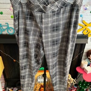 Torrid Size 3 Gray Plaid Pants